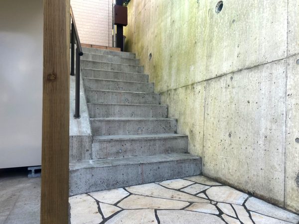 神奈川県 外構階段ローラーストーン工事 イメージ3