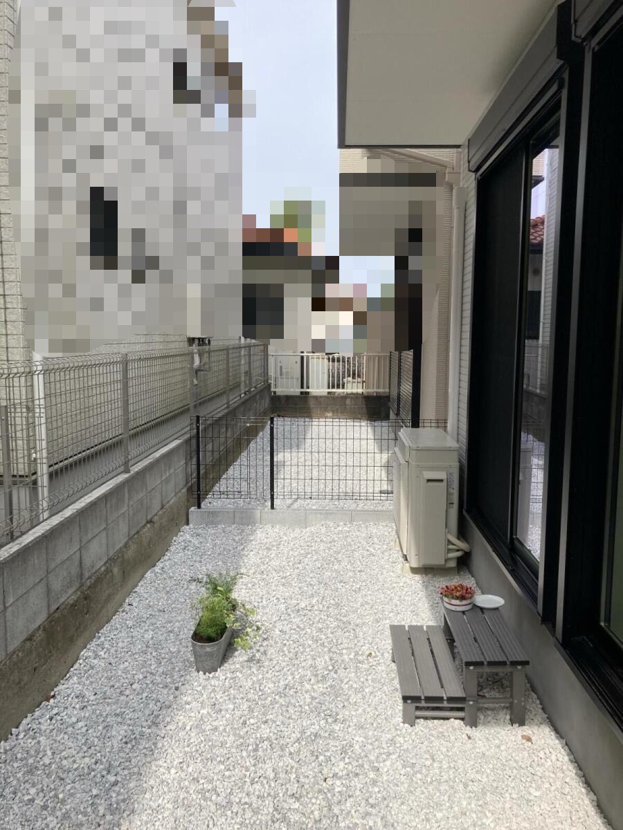 視線対策×デザイン性を備えたセミクローズ外構リフォーム イメージ6